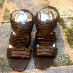 Style & company size 9 1/2 sandles